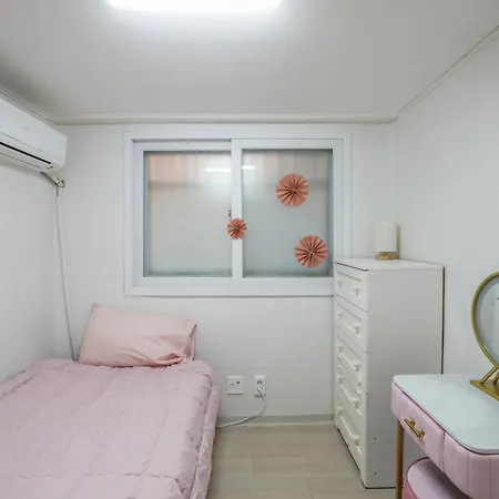 Hongdae Hyoosik Apartment Seoul Exterior photo
